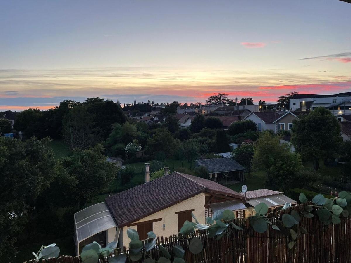 Le Ambroise - T3 Spacieux Et Calme Avec Parking Gratuit Appartement