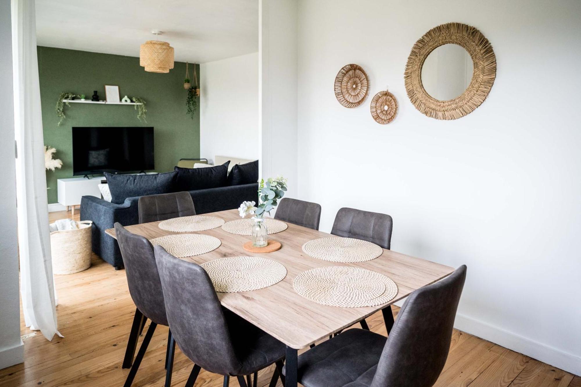 Le Ambroise - T3 Spacieux Et Calme Avec Parking Gratuit Appartement *